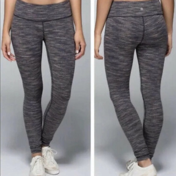 lululemon athletica Pants - LULULEMON WUNDER UNDER WEE PANTS.SIZE 4